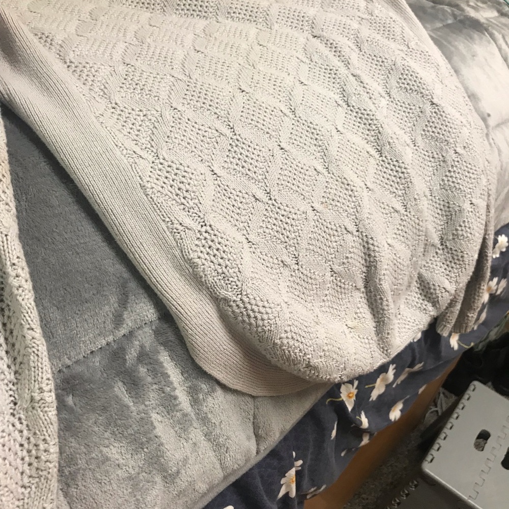 Sweater - Picture 2 of 4